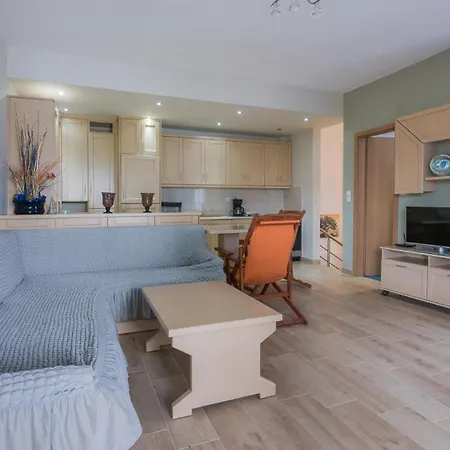 Serenity Front Maisonette, * Mola Kalyva