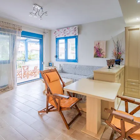 Serenity Front Maisonette, * Mola Kalyva