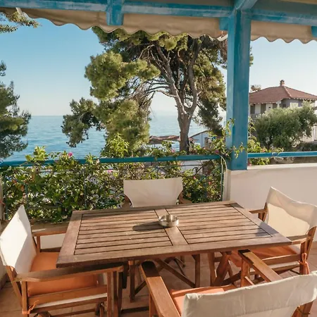 Serenity Front Maisonette, Case de vacanță Mola Kalyva