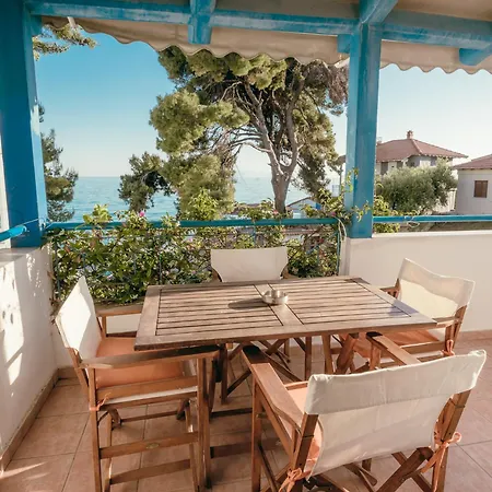 Serenity Front Maisonette, Mola Kalyva
