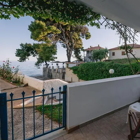 Serenity Front Maisonette, Case de vacanță Mola Kalyva