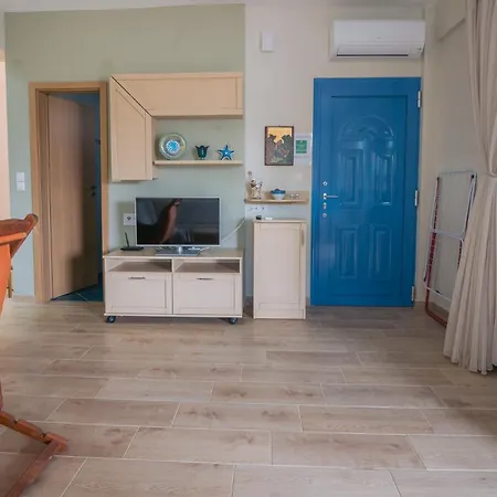 Serenity Front Maisonette, Vakantiehuis Mola Kalyva