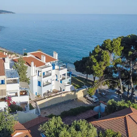 Serenity Front Maisonette, Mola Kalyva